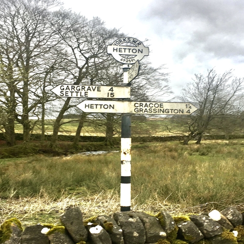 Rural signpost to Hetton